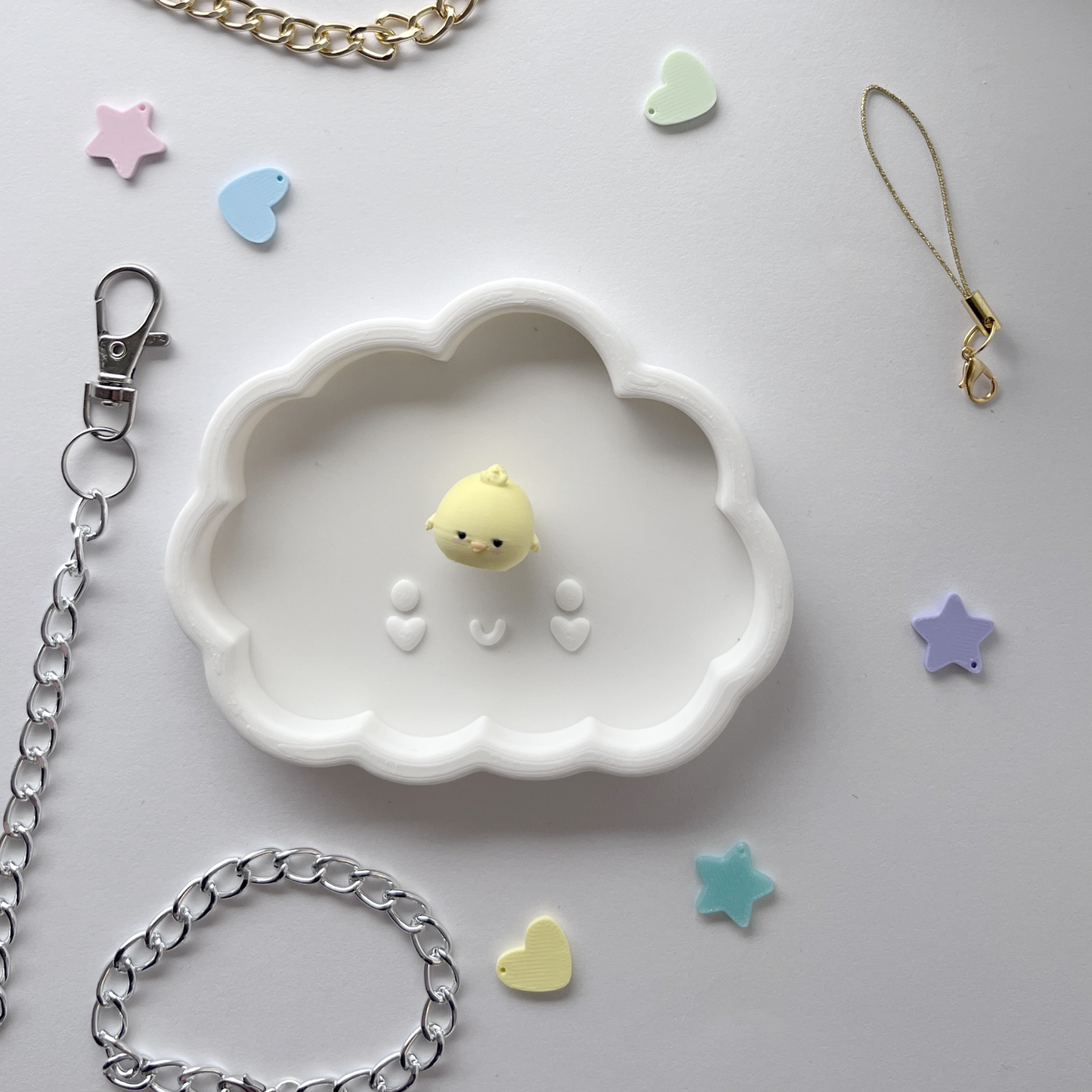 mini charm pollito