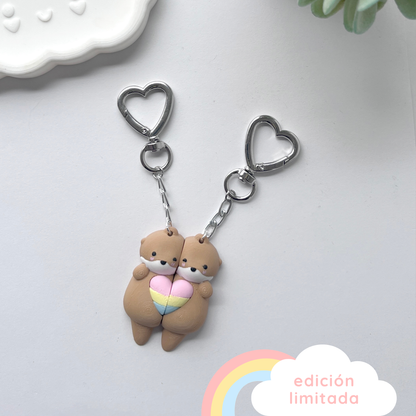 llavero nutria love is love