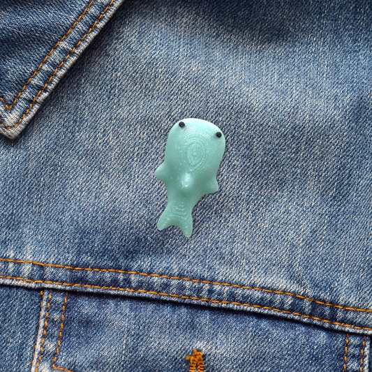 pin tiburón ballena