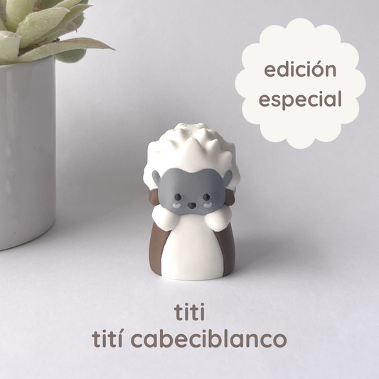 mascota titi (tití cabeciblanco)