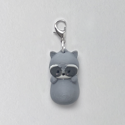 mini charm mapache