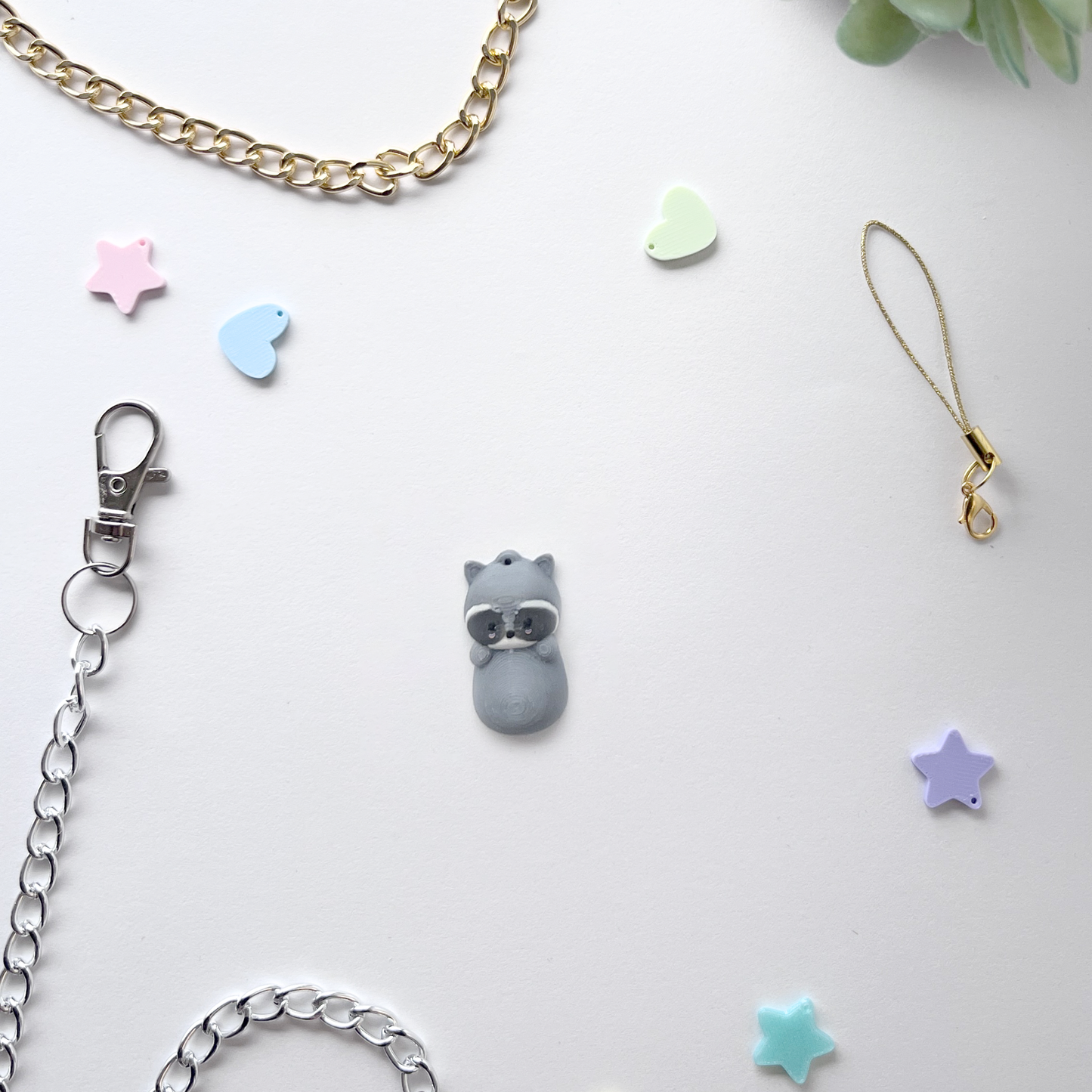 mini charm mapache